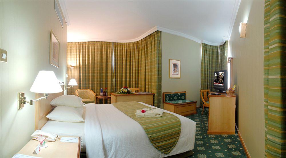 Grand Continental Hotel Abu Dhabi Quarto foto